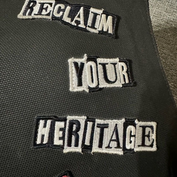 EUC VALENTINO GARAVANI X JAMIE REID APPLIQUÉ SLOGAN CLUTCH and dust bag UNISEX - Picture 9 of 14